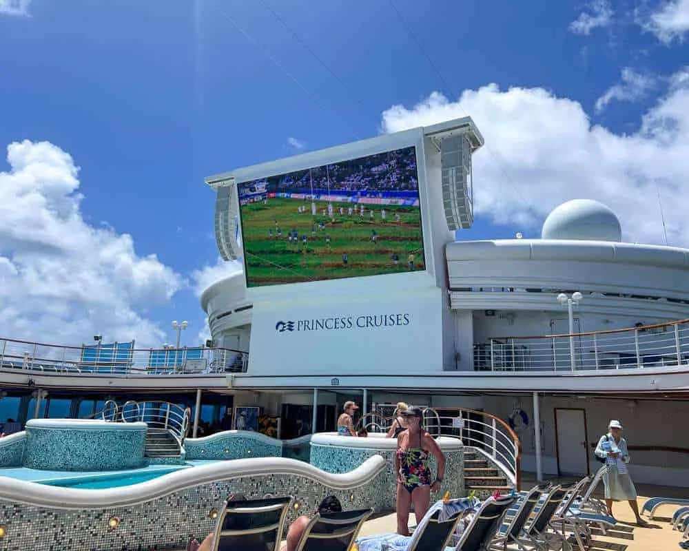 What Is Princess Cruises Movies Under the Stars? (MUTS)