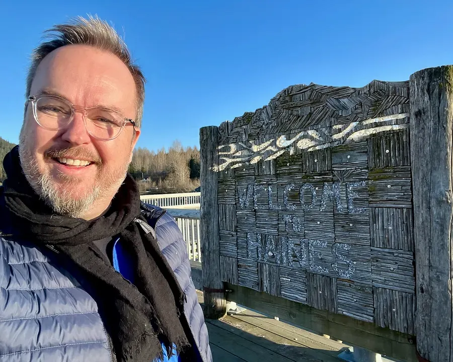 Sign reading 'Welcome to Haines'