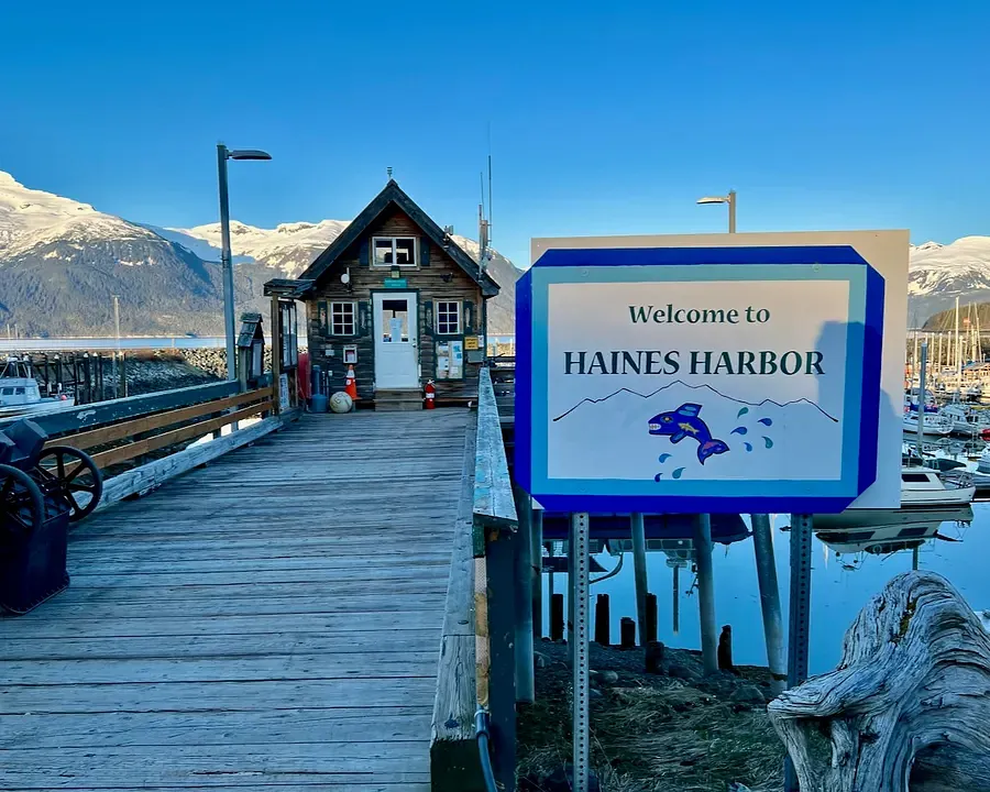 Sign reading 'Welcome to Haines Harbour'