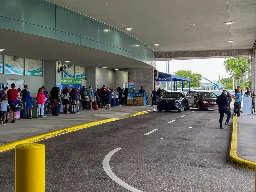 A busy embarkation line for Margaritaville at Port of Palm Beach