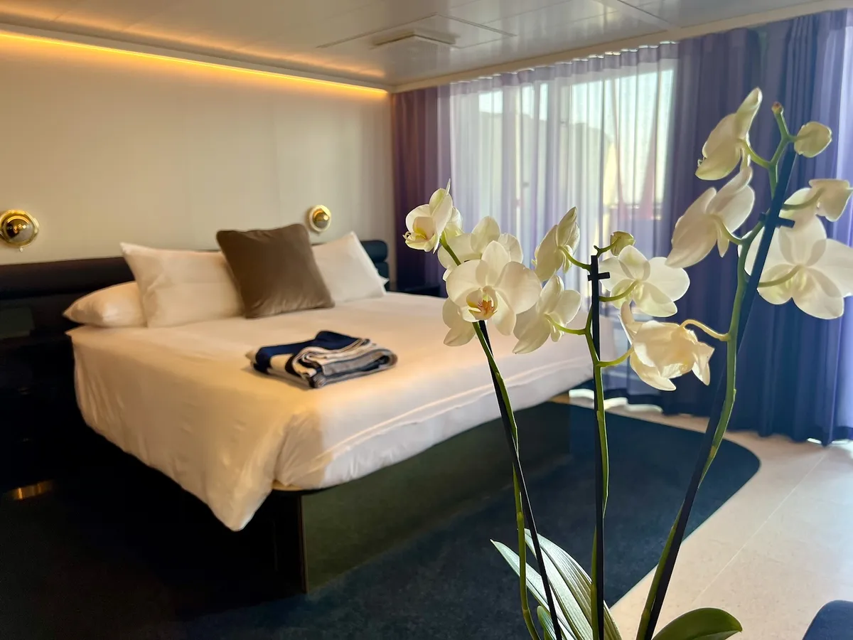 Best Cabins on Scarlet Lady: Where to Book and Why