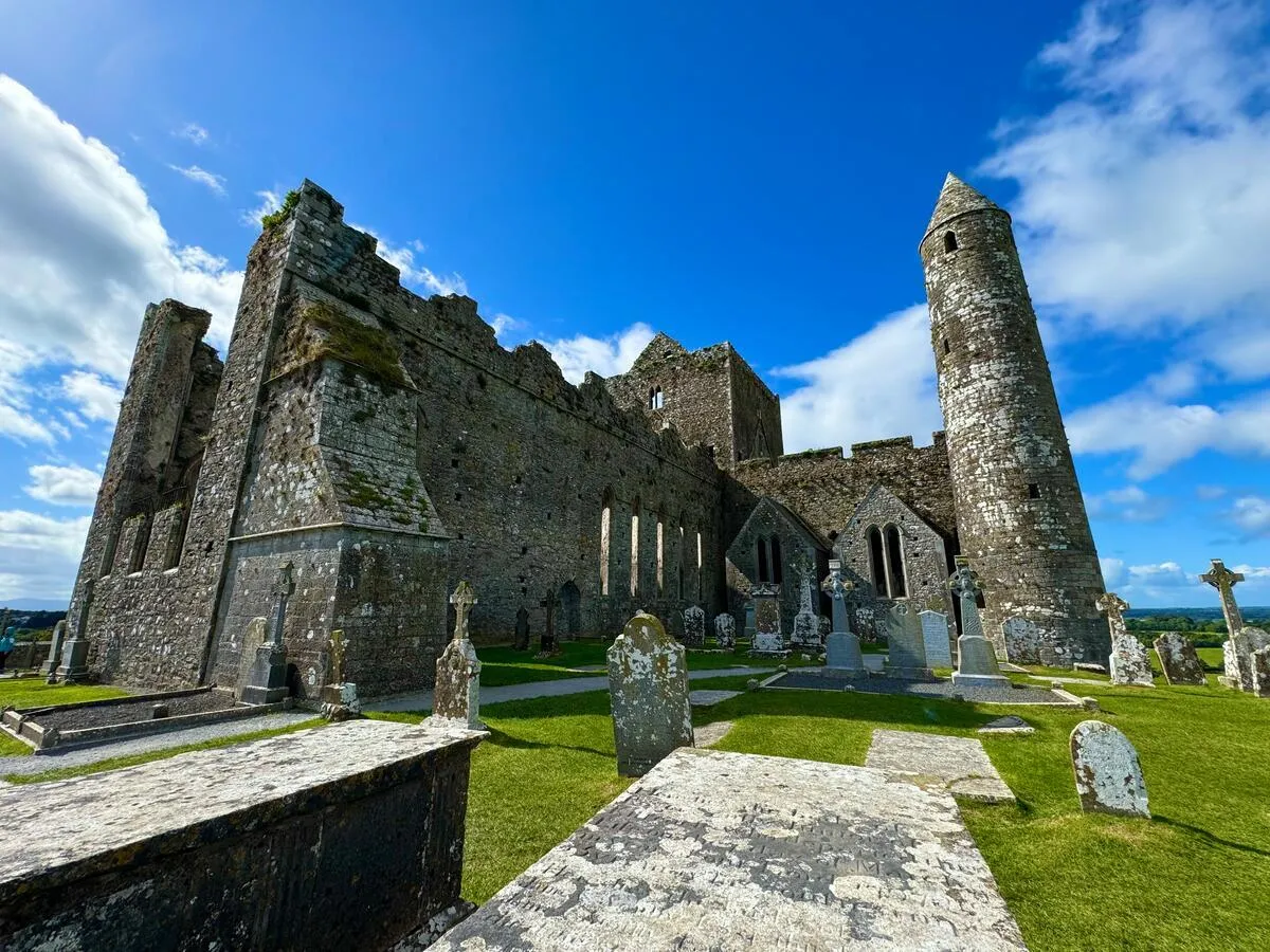 Rock of Cashel silhouette against the Tipperary sky - Photo by Sonja Parapatits