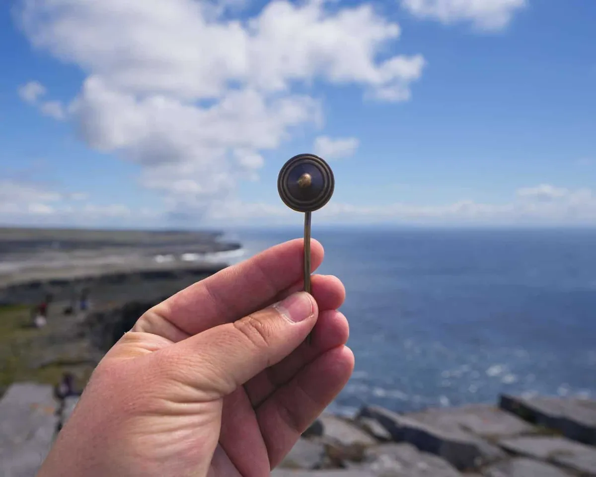 Dun Aonghasa stone fort on the cliffs of Inis Mor