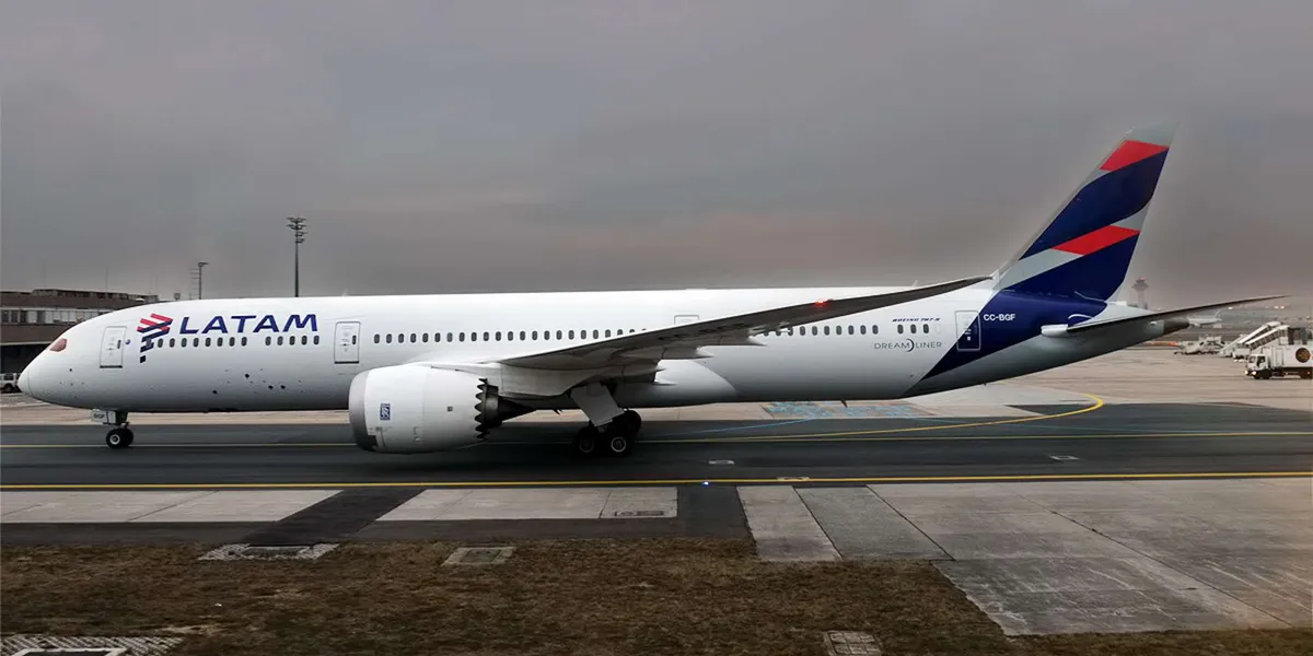 Flight Review - Latam LA801 Santiago (SCL) - Auckland (AKL)