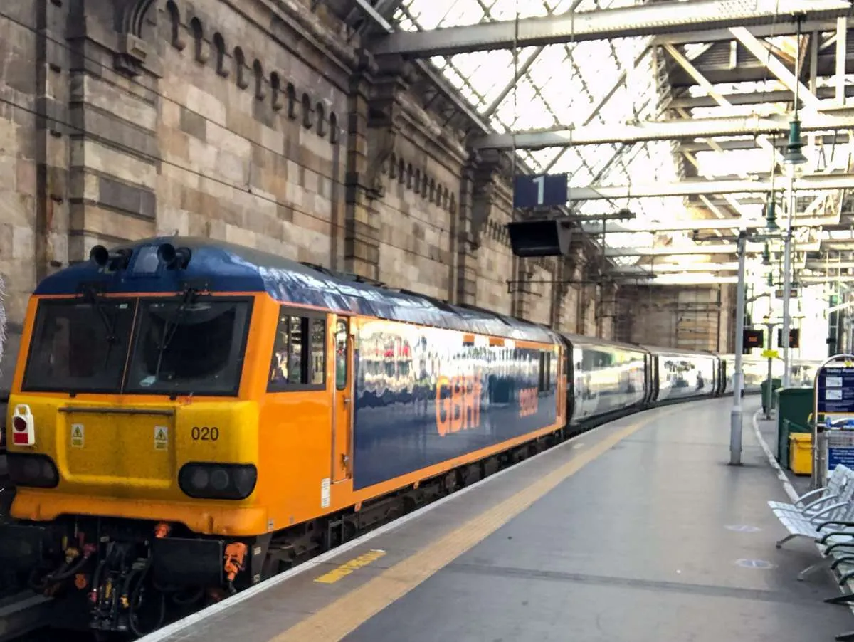 Caledonian Sleeper at Glasgow Central 