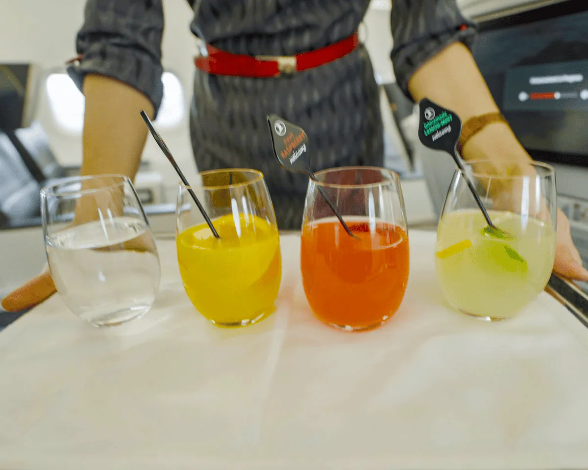 4 coloured drinks are offered in business class on Turkish Airlines