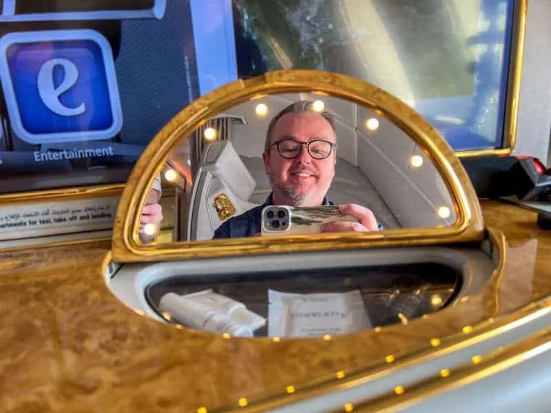 Cheapest First Class Emirates Flight in the World 2026 (Under $650 USD Bangkok-Hong Kong)