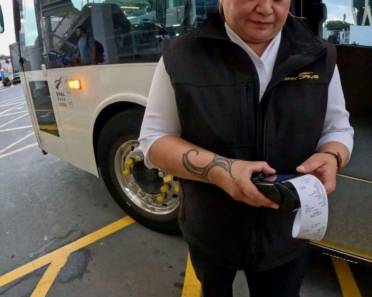 How to get from Auckland Airport (AKL) to downtown Auckland