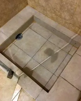 Dirty shower tray