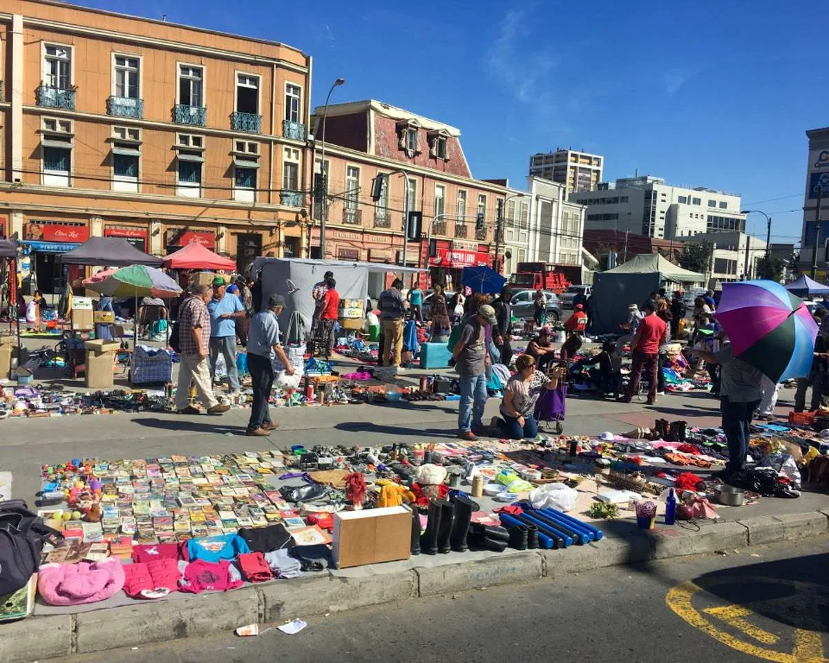Downtown Valparaiso market