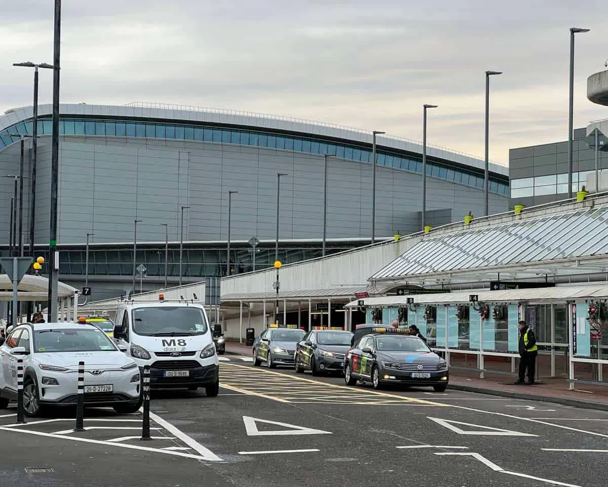 How to get from Dublin Airport to Dublin City & Ireland