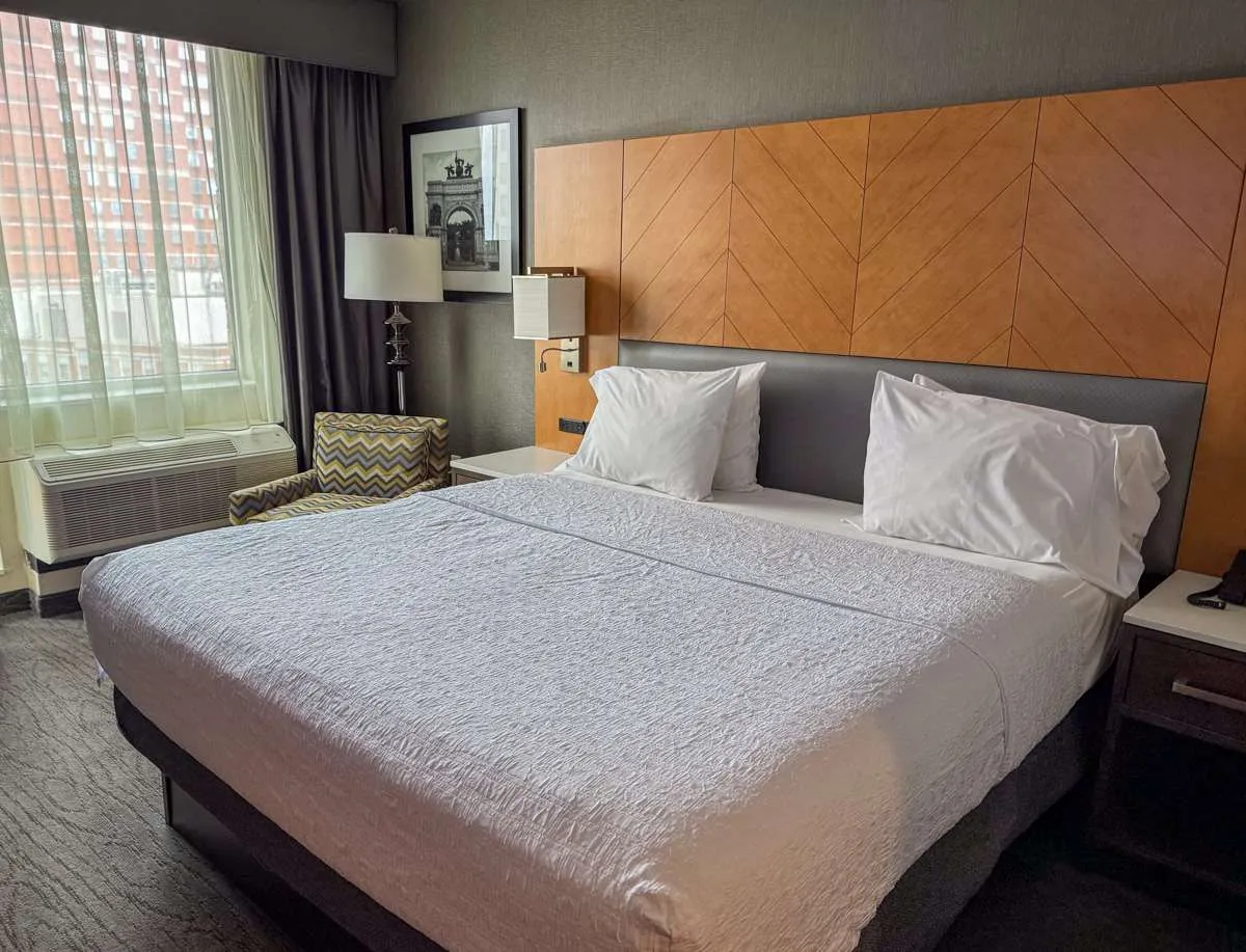Standard comfy room in the Hampton Inn Brooklyn