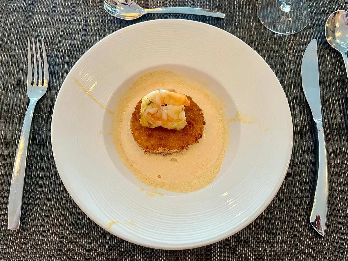 A la carte dish at the United Polaris Lounge Newark dining room