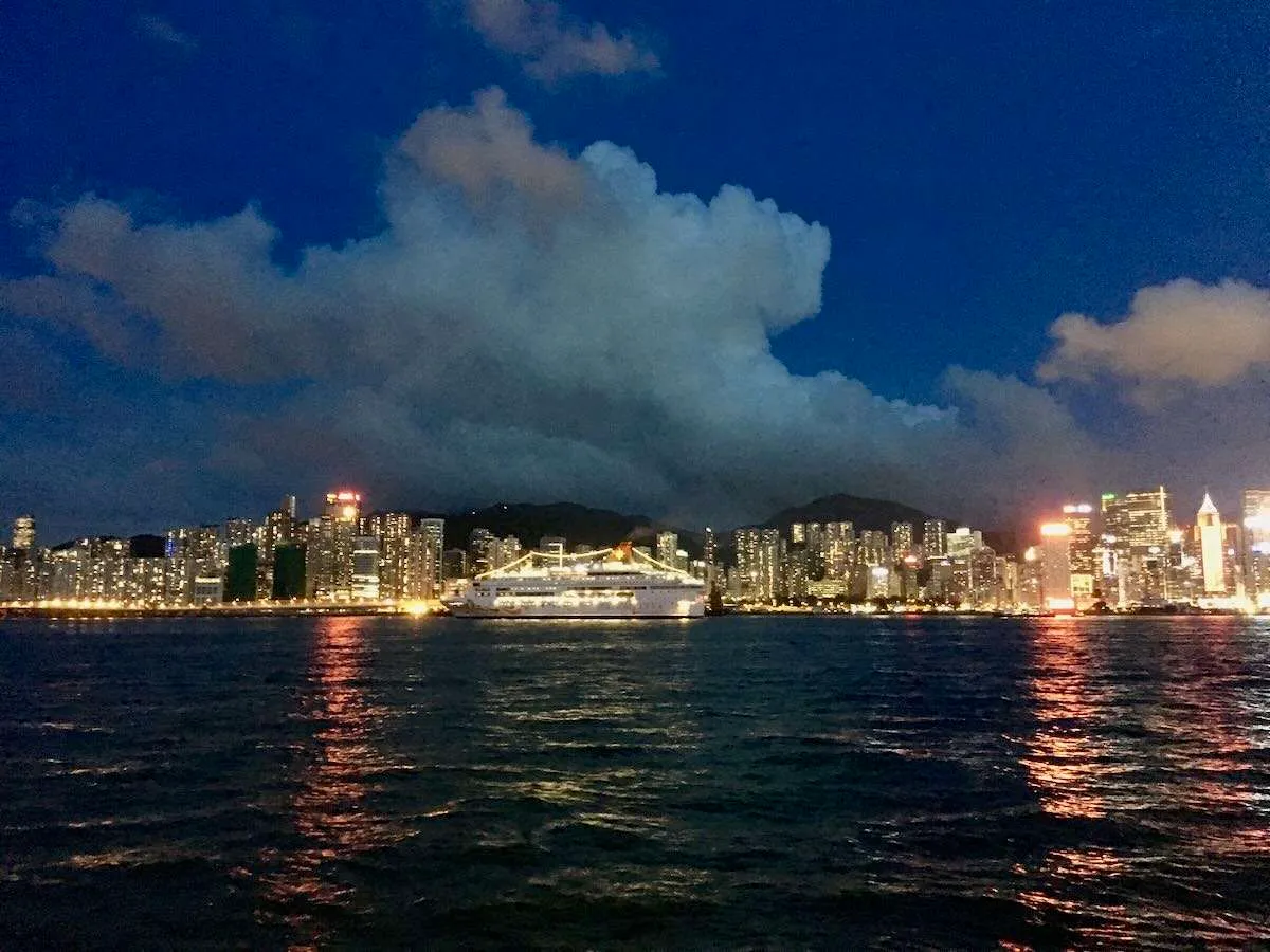 © Patrick Hughes - Hong Kong Harbor at night