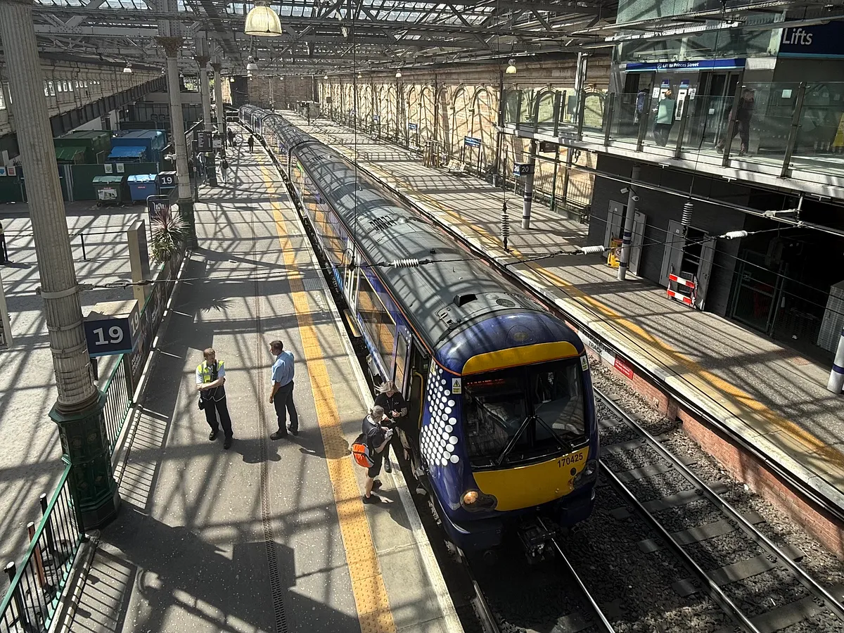 ScotRail Class 170 at platform 19, Edinburgh Waverley